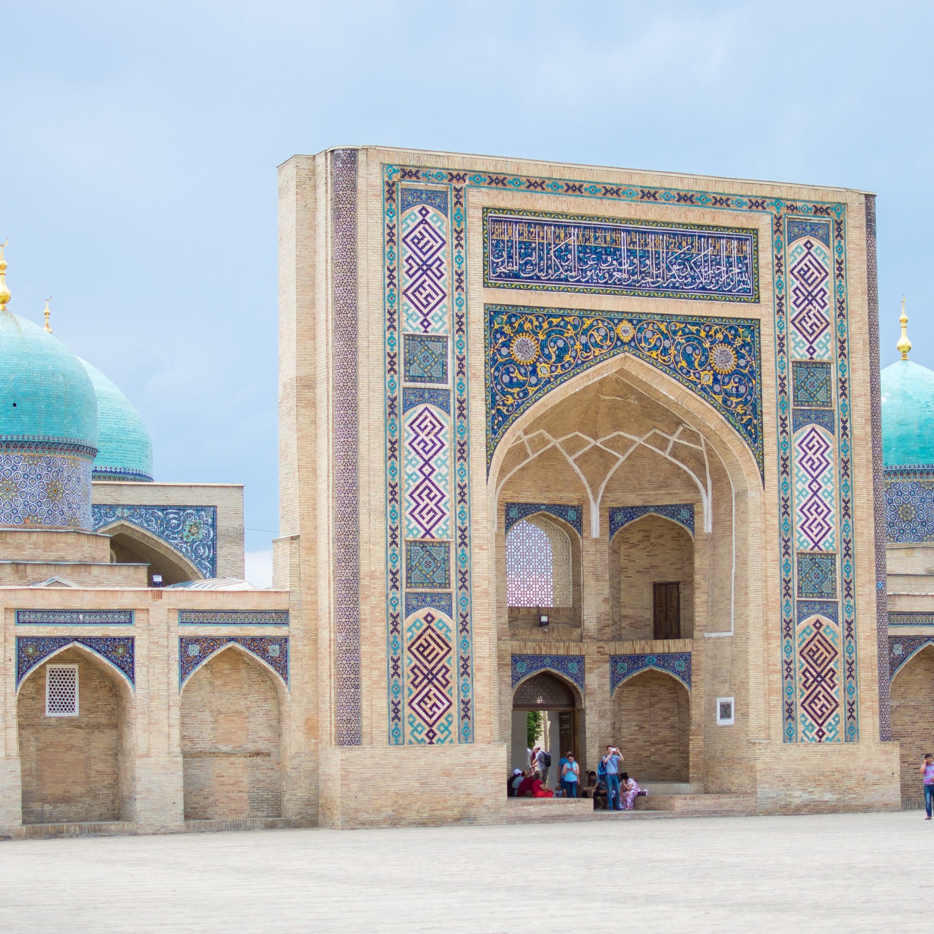 DSC_8610 Uzbekistan-travel-mosques-blue